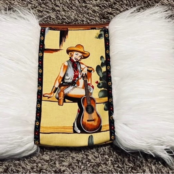 Atenti Women's Western Print Bag - Tan and Brown - Picture 2 of 4